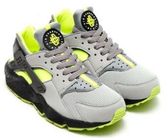 NIKE AIR HUARACHE 新色イエローグラデ先行発売