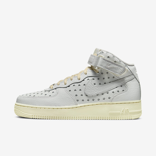 NIKE AIR FORCE 1 MID CUT-OUT STARS