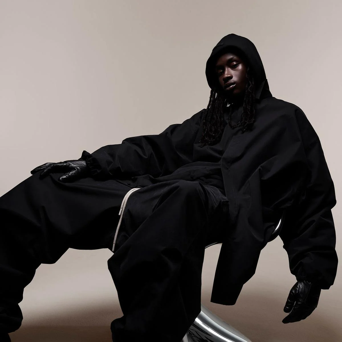Fear of God ESSENTIALS The Black Collection 6月9日発売予定