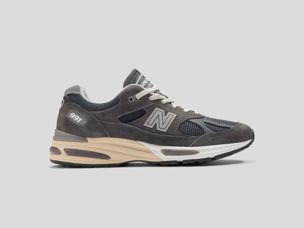 NEW BALANCE 991v2 U991GG2 GRAY/NAVY 11月29日発売