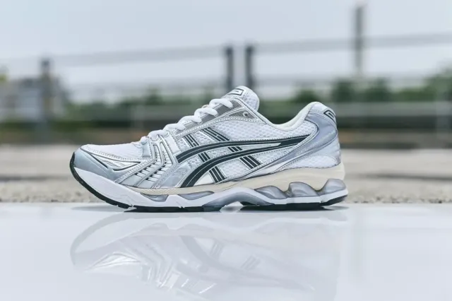 販売店情報 ASICS GEL-KAYANO 14 GRAPHITE GREY 10月30日再販